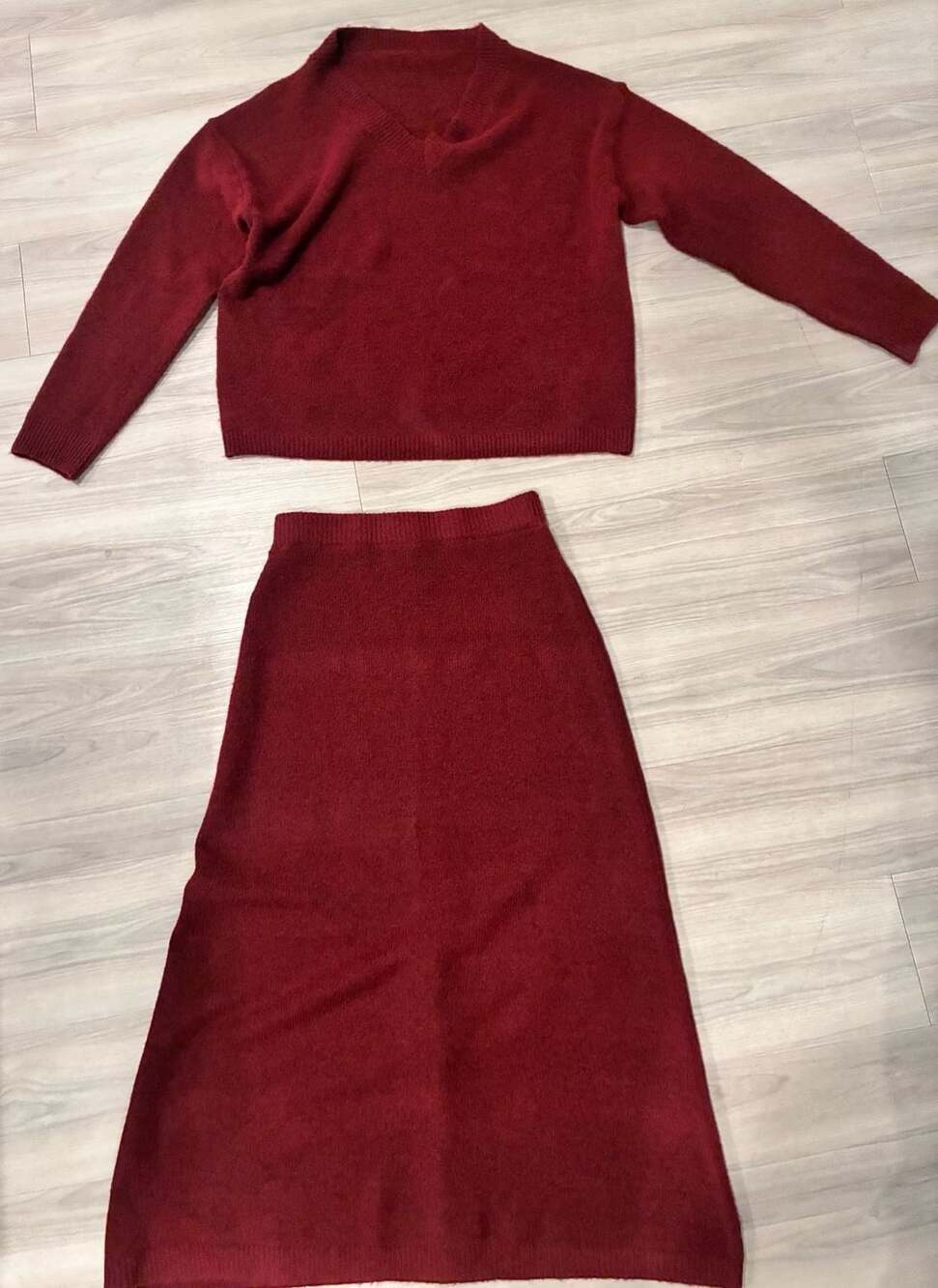 Knit Sweater and Skirt Set Size XL Burgundy